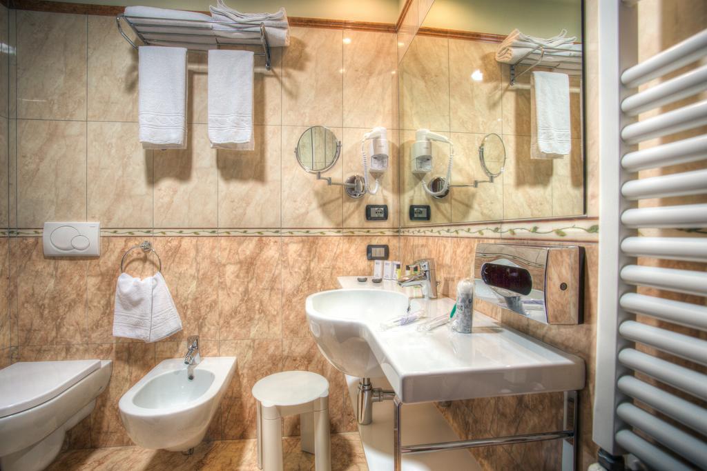 Hotel Il Duca Del Montefeltro Pennabilli Bilik gambar